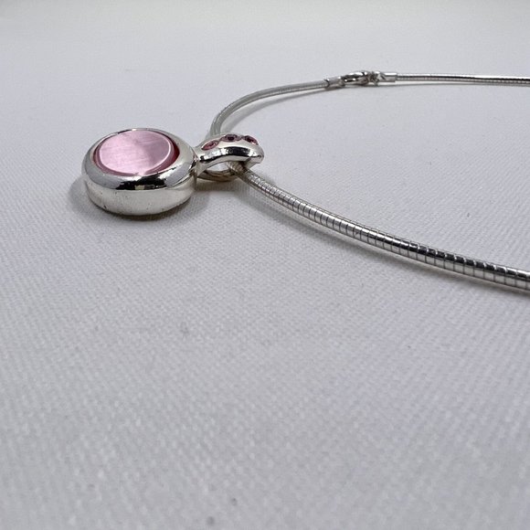 Pink Synthetic Cats Eye Jeweled Pendant 5” Diameter Silver Tone Necklace - Picture 7 of 7